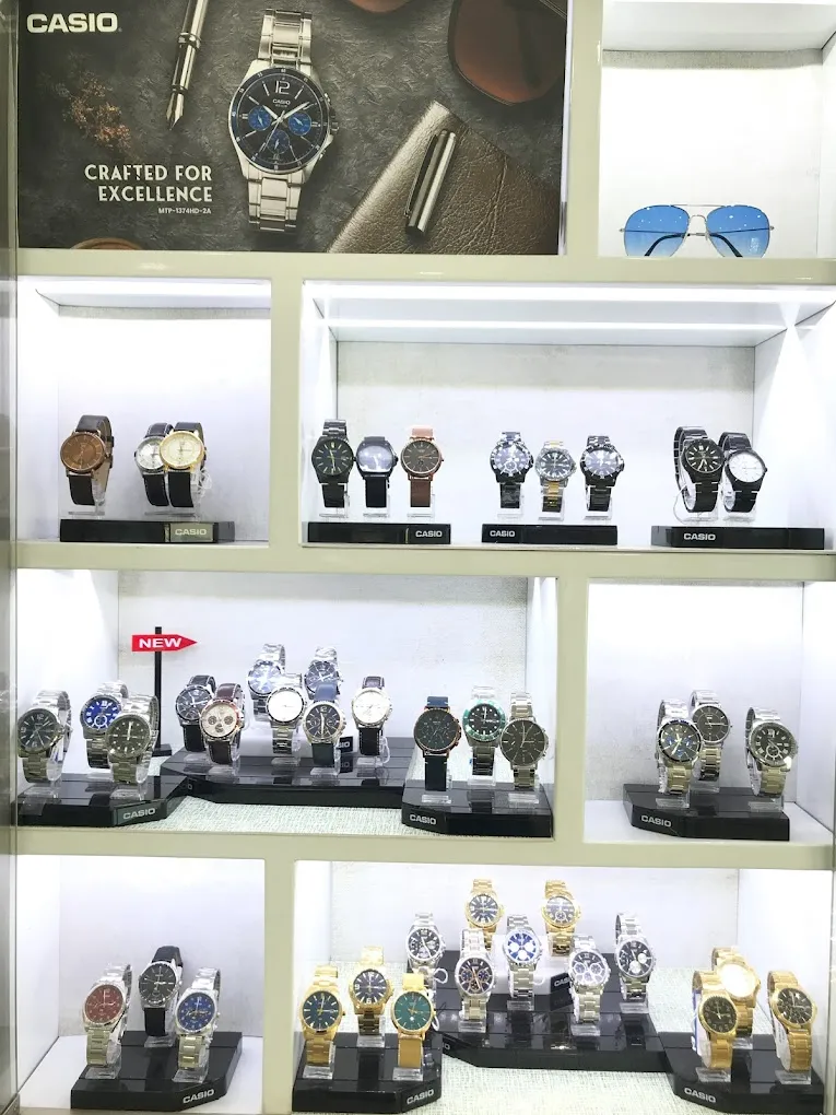 CASIO FOSSIL TIMEX - By The Moments